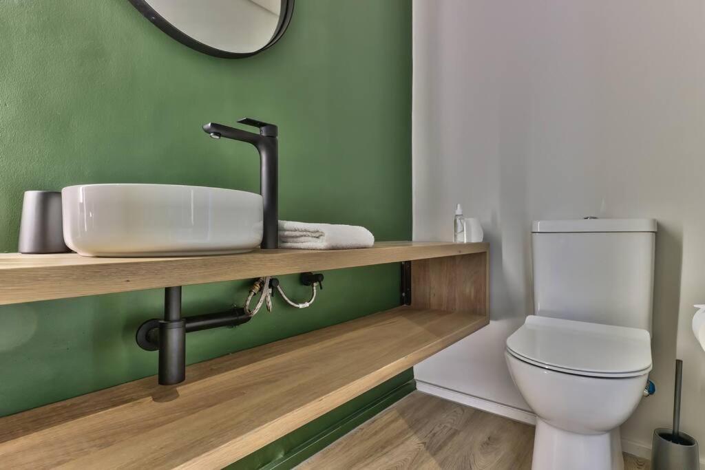Urban Utopia In The Heart Of The East Apartment *