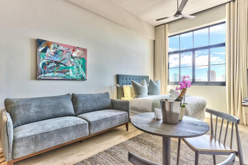 Urban Utopia In The Heart Of The East Apartment Cape Town